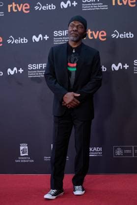 Le Cri Des Gardes (The Fence) - Red Carpet - 73rd San Sebastian International Film Festival Isaach De Bankole attends the red carpet of the film Le Cri Des Gardes during the 73rd San Sebastian Donostia International Film Festival - Zinemaldia in San Sebastian, Spain, on September 21, 2025. San Sebastian Spain  Copyright: xCOOLMediax originalFilename: coolmedia-notitle250921_npGUy.jpg