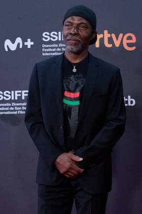 Le Cri Des Gardes (The Fence) - Red Carpet - 73rd San Sebastian International Film Festival Isaach De Bankole attends the red carpet of the film Le Cri Des Gardes during the 73rd San Sebastian Donostia International Film Festival - Zinemaldia in San Sebastian, Spain, on September 21, 2025. San Sebastian Spain  Copyright: xCOOLMediax originalFilename: coolmedia-notitle250921_npUvy.jpg