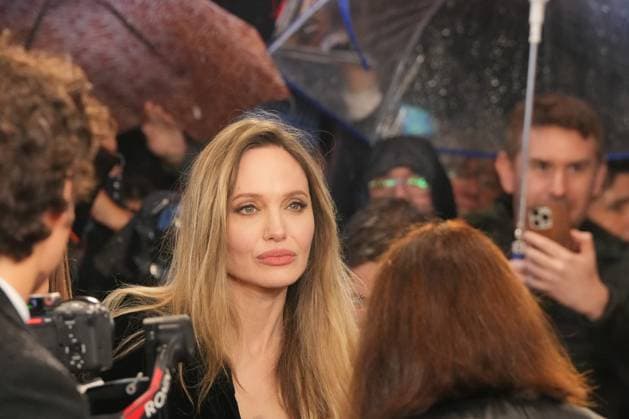 Presentation of the film Couture at the 73rd edition of the San Sebastian Film Festival Actress and director Angelina Jolie during the presentation of the film Couture, at the 73rd edition of the San Sebastian Film Festival, at the Kursaal Conference Center and Auditorium, September 21, 2025, in San Sebastian, Guipuzcoa, Basque Country Spain Couture is a French-American film directed by Alice Winocour that premieres today, September 21, The festival celebrates its 73rd edition from September 19 to 27, 2025, reinforcing its global prominence with 254 titles from 56 countries and an outstanding presence of Spanish cinema The participation of women behind the scenes increases and Basque cinema has 38 productions The event includes official se Copyright: xUnanuex 6972415