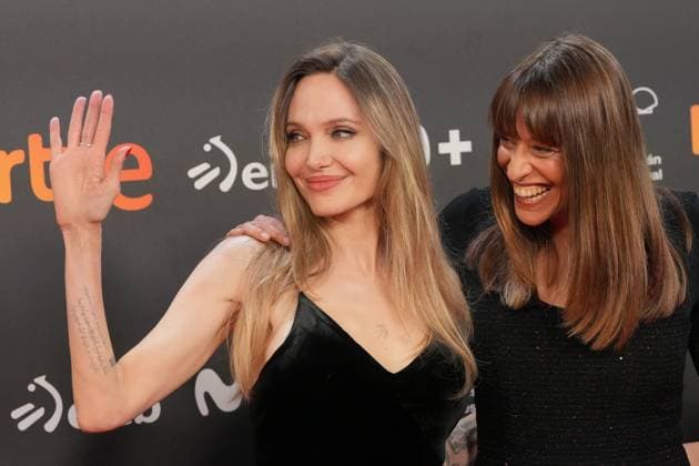 Presentation of the film Couture at the 73rd edition of the San Sebastian Film Festival Actress and director Angelina Jolie i and director Alice Winocour d during the presentation of the film Couture, at the 73rd edition of the San Sebastian Film Festival, at the Palacio de Congresos y Auditorio Kursaal, on September 21, 2025, in San Sebastian, Guipuzcoa, Basque Country Spain Couture is a French-American film directed by Alice Winocour that premieres today, September 21, The festival celebrates its 73rd edition from September 19 to 27, 2025, reinforcing its global prominence with 254 titles from 56 countries and an outstanding presence of Spanish cinema The participation of women behind the scenes increases and Basque cinema has 38 product Copyright: xUnanuex 6972417