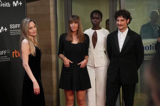 Presentation of the film Couture at the 73rd edition of the San Sebastian Film Festival The film crew during the presentation of the film Couture, at the 73rd edition of the San Sebastian Film Festival, at the Kursaal Conference Center and Auditorium, September 21, 2025, in San Sebastian, Guipuzcoa, Basque Country Spain Couture is a French-American film directed by Alice Winocour that premieres today, September 21, The festival celebrates its 73rd edition from September 19 to 27, 2025, reinforcing its global prominence with 254 titles from 56 countries and an outstanding presence of Spanish cinema The participation of women behind the scenes increases and Basque cinema has 38 productions The event includes official sections, premieres, for Copyright: xUnanuex 6972459