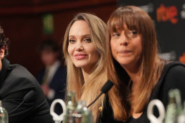 Presentation of the film Couture at the 73rd edition of the San Sebastian Film Festival Actress Angelina Jolie i and director Alice Winocour d during the presentation of the film Couture, at the 73rd edition of the San Sebastian Film Festival, at the Palacio de Congresos y Auditorio Kursaal, on September 21, 2025, in San Sebastian, Guipuzcoa, Basque Country Spain Couture is a French-American film directed by Alice Winocour that premieres today, September 21, The festival celebrates its 73rd edition from September 19 to 27, 2025, reinforcing its global prominence with 254 titles from 56 countries and an outstanding presence of Spanish cinema The participation of women behind the scenes increases and Basque cinema has 38 productions The even Copyright: xUnanuex 6972509