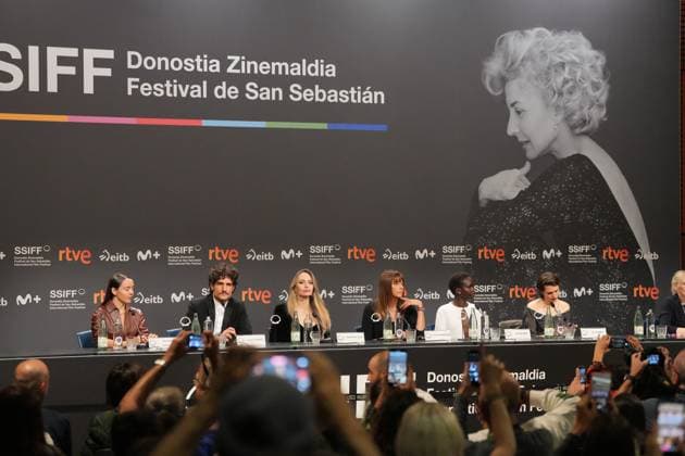 Presentation of the film Couture at the 73rd San Sebastian Film Festival I D Actress Garance Marillier, actor Louis Garrel, actress Angelina Jolie, director Alice Winocour, actress Anyier Anei and actress Ella Rumpf during the presentation of the film Couture, at the 73rd edition of the San Sebastian Film Festival, at the Kursaal Conference Center and Auditorium, on September 21, 2025, in San Sebastian, Guipuzcoa, Basque Country Spain Couture is a French-American film directed by Alice Winocour that premieres today, September 21, with world premiere at the San Sebastian Festival and preview at the Toronto Festival The festival celebrates its 73rd edition from September 19 to 27, 2025, reinforcing its global prominence with 254 titles from Copyright: xUnanuex 6972543