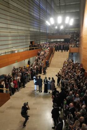 Presentation of the film Couture at the 73rd edition of the San Sebastian Film Festival The film crew on their way out of the presentation of the film Couture, at the 73rd edition of the San Sebastian Film Festival, at the Kursaal Conference Center and Auditorium, September 21, 2025, in San Sebastian, Guipuzcoa, Basque Country Spain Couture is a French-American film directed by Alice Winocour that premieres today, September 21, The festival celebrates its 73rd edition from September 19 to 27, 2025, reinforcing its global prominence with 254 titles from 56 countries and an outstanding presence of Spanish cinema The participation of women behind the scenes increases and Basque cinema has 38 productions The event includes official sections, p Copyright: xUnanuex 6972663