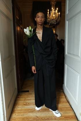 Simone Rocha backstage at London Fashion Week Simone Rocha Spring Summer 2026 backstage at London Fashion Week on September 21, 2025. CAP GOL GOL London England Unnited Kingdom Copyright: xRickxGold CapitalxPicturesx