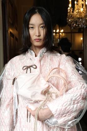 Simone Rocha backstage at London Fashion Week Simone Rocha Spring Summer 2026 backstage at London Fashion Week on September 21, 2025. CAP GOL GOL London England Unnited Kingdom Copyright: xRickxGold CapitalxPicturesx