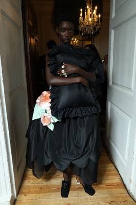 Simone Rocha backstage at London Fashion Week Simone Rocha Spring Summer 2026 backstage at London Fashion Week on September 21, 2025. CAP GOL GOL London England Unnited Kingdom Copyright: xRickxGold CapitalxPicturesx