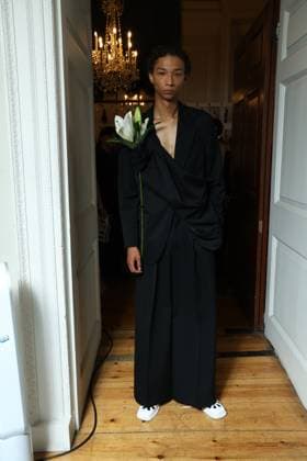 Simone Rocha backstage at London Fashion Week Simone Rocha Spring Summer 2026 backstage at London Fashion Week on September 21, 2025. CAP GOL GOL London England Unnited Kingdom Copyright: xRickxGold CapitalxPicturesx