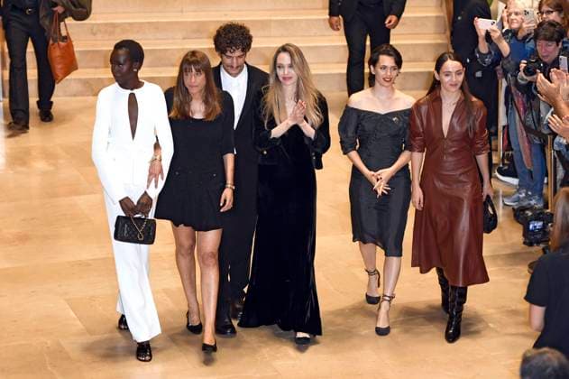 Anyier Anei, Alice Winocour, Louis Garrel, Angelina Jolie, Ella Rumpf and Garance Marillier after the premiere of the film Couture at the 73rd San Sebastian International Film Festival Festival Internacional de Cine de San Sebastian at the Kursaal San Sebastian, 21 09 2025 Foto:xC.xNiehausx xFuturexImagex couture_5986