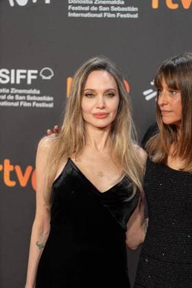 73rd San Sebastian International Film Festival IRUN, SPAIN - SEPTEMBER 21: Co-producer and actress Angelina Jolie and director Alice Winocour attend the premiere of The Couture during the 73rd San Sebastian International Film Festival, in Irun, Spain on September 21, 2025. Javi Julio Anadolu Irun Spain. Editorial use only. Please get in touch for any other usage.  Copyright: x2025xAnadoluxJavixJuliox