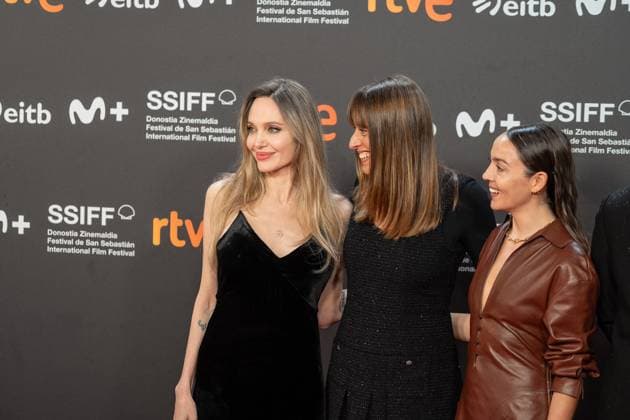 73rd San Sebastian International Film Festival IRUN, SPAIN - SEPTEMBER 21: (L-R) Co-producer and actress Angelina Jolie, director Alice Winocour and actress Garance Marillier attend the premiere of The Couture during the 73rd San Sebastian International Film Festival, in Irun, Spain on September 21, 2025. Javi Julio Anadolu Irun Spain. Editorial use only. Please get in touch for any other usage.  Copyright: x2025xAnadoluxJavixJuliox