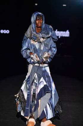 EGO Mercedes-Benz Fashion Week de Madrid - 21 Sep 2025 A model walks the runway wearing a design by Skinsfromtheinsideofmymouth during the Ego Mercedes-Benz Fashion Week de Madrid in IFERMA. Madrid Spain Copyright: xAtilanoxGarciax xSOPAxImagesx FOTO48775