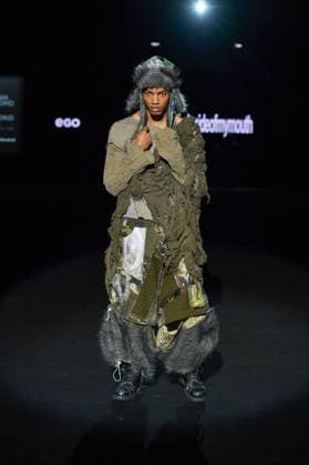 EGO Mercedes-Benz Fashion Week de Madrid - 21 Sep 2025 A model walks the runway wearing a design by Skinsfromtheinsideofmymouth during the Ego Mercedes-Benz Fashion Week de Madrid in IFERMA. Madrid Spain Copyright: xAtilanoxGarciax xSOPAxImagesx FOTO48781