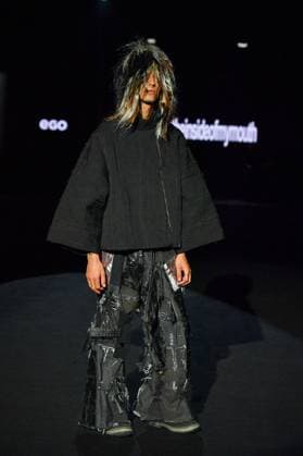 EGO Mercedes-Benz Fashion Week de Madrid - 21 Sep 2025 A model walks the runway wearing a design by Skinsfromtheinsideofmymouth during the Ego Mercedes-Benz Fashion Week de Madrid in IFERMA. Madrid Spain Copyright: xAtilanoxGarciax xSOPAxImagesx FOTO48785