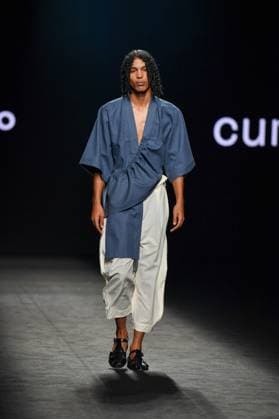EGO Mercedes-Benz Fashion Week de Madrid - 21 Sep 2025 A model walks the runway wearing a design by Studio Cumbre during the Ego Mercedes-Benz Fashion Week de Madrid in IFERMA. Madrid Spain Copyright: xAtilanoxGarciax xSOPAxImagesx FOTO48936