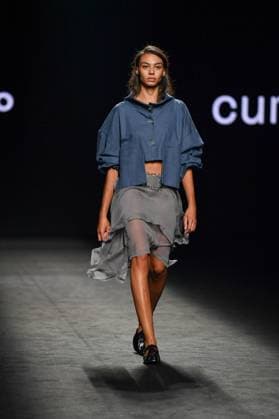 EGO Mercedes-Benz Fashion Week de Madrid - 21 Sep 2025 A model walks the runway wearing a design by Studio Cumbre during the Ego Mercedes-Benz Fashion Week de Madrid in IFERMA. Madrid Spain Copyright: xAtilanoxGarciax xSOPAxImagesx FOTO48955