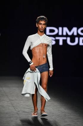 EGO Mercedes-Benz Fashion Week de Madrid - 21 Sep 2025 A model walks the runway wearing a design by Dimoni Studio during the Ego Mercedes-Benz Fashion Week de Madrid in IFErMA. Madrid Spain Copyright: xAtilanoxGarciax xSOPAxImagesx FOTO48733