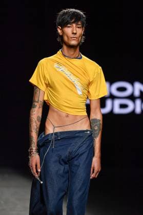 EGO Mercedes-Benz Fashion Week de Madrid - 21 Sep 2025 A model walks the runway wearing a design by Dimoni Studio during the Ego Mercedes-Benz Fashion Week de Madrid in IFErMA. Madrid Spain Copyright: xAtilanoxGarciax xSOPAxImagesx FOTO48746