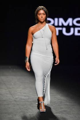 EGO Mercedes-Benz Fashion Week de Madrid - 21 Sep 2025 A model walks the runway wearing a design by Dimoni Studio during the Ego Mercedes-Benz Fashion Week de Madrid in IFErMA. Madrid Spain Copyright: xAtilanoxGarciax xSOPAxImagesx FOTO48751