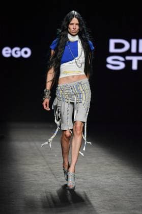 EGO Mercedes-Benz Fashion Week de Madrid - 21 Sep 2025 A model walks the runway wearing a design by Dimoni Studio during the Ego Mercedes-Benz Fashion Week de Madrid in IFErMA. Madrid Spain Copyright: xAtilanoxGarciax xSOPAxImagesx FOTO48753