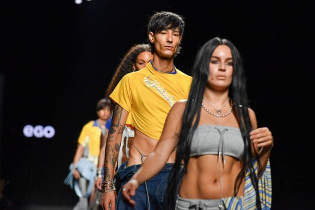 EGO Mercedes-Benz Fashion Week de Madrid - 21 Sep 2025 A model walks the runway wearing a design by Dimoni Studio during the Ego Mercedes-Benz Fashion Week de Madrid in IFErMA. Madrid Spain Copyright: xAtilanoxGarciax xSOPAxImagesx FOTO48762
