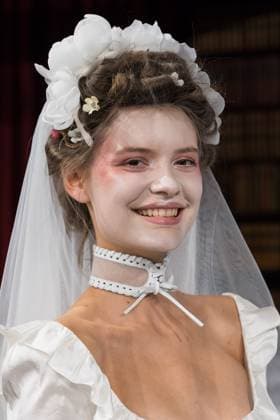 Aadnevik SS26 Show at London Fashion Week LONDON, UNITED KINGDOM - SEPTEMBER 21: A model poses backstage ahead of Aadnevik Spring Summer 2026 show a la memoire de Marie Antoinette the last Queen at The Royal Horseguards Hotel as part of London Fashion Week in London, United Kingdom on September 21, 2025. Wiktor Szymanowicz Anadolu London United Kingdom. Editorial use only. Please get in touch for any other usage.  Copyright: x2025xAnadoluxWiktorxSzymanowiczx