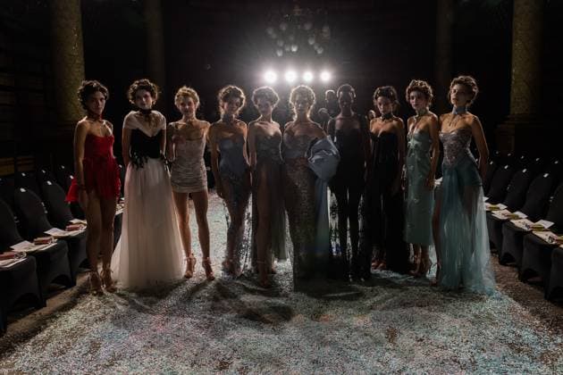 Aadnevik SS26 Show at London Fashion Week LONDON, UNITED KINGDOM - SEPTEMBER 21: Models pose on the runway ahead of Aadnevik Spring Summer 2026 show a la memoire de Marie Antoinette the last Queen at The Royal Horseguards Hotel as part of London Fashion Week in London, United Kingdom on September 21, 2025. Wiktor Szymanowicz Anadolu London United Kingdom. Editorial use only. Please get in touch for any other usage.  Copyright: x2025xAnadoluxWiktorxSzymanowiczx