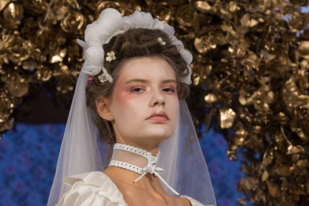 Aadnevik SS26 Show at London Fashion Week LONDON, UNITED KINGDOM - SEPTEMBER 21: A model poses ahead of Aadnevik Spring Summer 2026 show a la memoire de Marie Antoinette the last Queen at The Royal Horseguards Hotel as part of London Fashion Week in London, United Kingdom on September 21, 2025. Wiktor Szymanowicz Anadolu London United Kingdom. Editorial use only. Please get in touch for any other usage.  Copyright: x2025xAnadoluxWiktorxSzymanowiczx