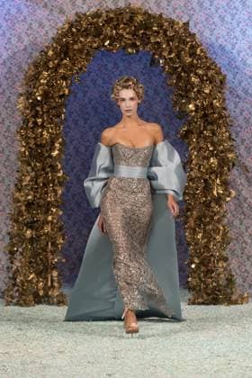 Aadnevik SS26 Show at London Fashion Week LONDON, UNITED KINGDOM - SEPTEMBER 21: A model walks the runway during Aadnevik Spring Summer 2026 show a la memoire de Marie Antoinette the last Queen at The Royal Horseguards Hotel as part of London Fashion Week in London, United Kingdom on September 21, 2025. Wiktor Szymanowicz Anadolu London United Kingdom. Editorial use only. Please get in touch for any other usage.  Copyright: x2025xAnadoluxWiktorxSzymanowiczx