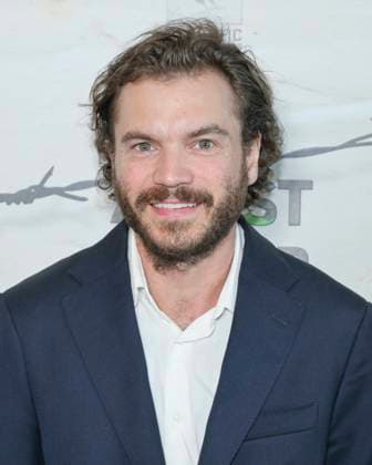 September 21, 2025, Los Angeles, California, USA: American actor EMILE HIRSCH attends Bau, Artist At War World Premiere. Los Angeles USA - ZUMAb173 20250921_aap_b173_020 Copyright: xBillyxBennightx