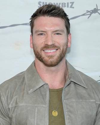 September 21, 2025, Los Angeles, California, USA: American actor JESSE COVE attends Bau, Artist At War World Premiere. Los Angeles USA - ZUMAb173 20250921_aap_b173_023 Copyright: xBillyxBennightx