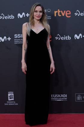 Couture - Red Carpet - 73rd San Sebastian International Film Festival Angelina Jolie attends the red carpet of the film Couture during the 73rd San Sebastian Donostia International Film Festival - Zinemaldia in San Sebastian, Spain, on September 21, 2025. San Sebastian Spain  Copyright: xCOOLMediax originalFilename: coolmedia-notitle250922_npWty.jpg
