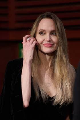 Couture - Red Carpet - 73rd San Sebastian International Film Festival Angelina Jolie attends the red carpet of the film Couture during the 73rd San Sebastian Donostia International Film Festival - Zinemaldia in San Sebastian, Spain, on September 21, 2025. San Sebastian Spain  Copyright: xCOOLMediax originalFilename: coolmedia-notitle250922_npXsy.jpg