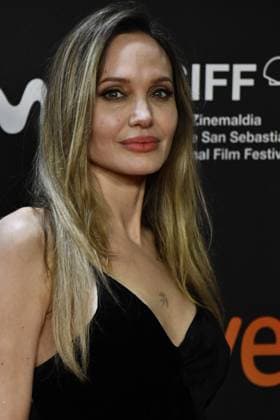 73eme Festival International du Film de San Sebastian 73rd San Sebastian International Film Festival COUTURE Red Carpet Angelina Jolie attends the Couture red carpet during the 73rd San Sebastian International Film Festival 448895 2025 09 21 San Sebastian Espagne  Copyright: xThomasxBohlenx STAR_448895_004