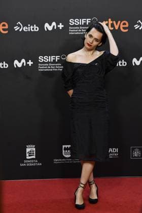 73eme Festival International du Film de San Sebastian 73rd San Sebastian International Film Festival COUTURE Red Carpet Ella Rumpf attends the Couture red carpet during the 73rd San Sebastian International Film Festival 448895 2025 09 21 San Sebastian Spain  Copyright: xThomasxBohlenx STAR_448895_030
