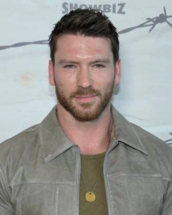 September 21, 2025, Los Angeles, California, USA: American actor JESSE COVE attends Bau, Artist At War World Premiere. Los Angeles USA - ZUMAb173 20250921_aap_b173_048 Copyright: xBillyxBennightx