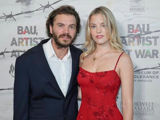 September 21, 2025, Los Angeles, California, USA: American actor EMILE HIRSCH and LEAH BRANSON attend Bau, Artist At War World Premiere. Los Angeles USA - ZUMAb173 20250921_aap_b173_049 Copyright: xBillyxBennightx