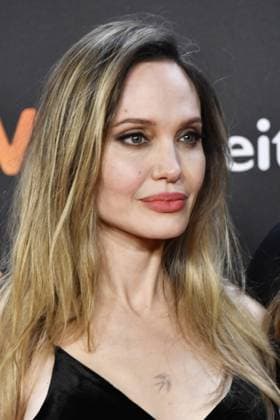 73eme Festival International du Film de San Sebastian 73rd San Sebastian International Film Festival COUTURE Red Carpet Angelina Jolie attends the Couture red carpet during the 73rd San Sebastian International Film Festival 448895 2025 09 21 San Sebastian Espagne  Copyright: xThomasxBohlenx STAR_448895_035