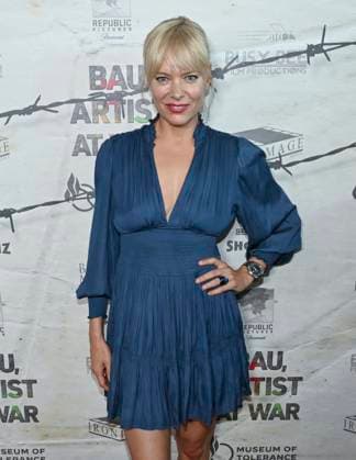September 21, 2025, Los Angeles, California, USA: Danish actress, singer, songwriter, and model NINA BERGMAN attends Bau, Artist At War World Premiere. Los Angeles USA - ZUMAb173 20250921_aap_b173_061 Copyright: xBillyxBennightx