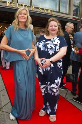 Bianca Karsten and Mackie Heilmann at the premiere of the play Miss Merkel Mord in der Uckermark at the Komödie am Kurfürstendamm in the Ernst Reuter Saal Berlin, 21 09 2025 Foto:xC.xBehringx xFuturexImagex merkel_prem_5909