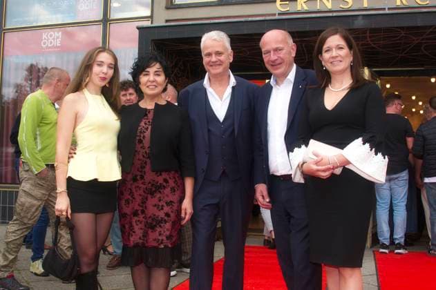 Cherubina Wegner, Emine Demirbüken Wegner, Martin Woelffer, Kai Wegner and Katharina Günther Wünsch at the premiere of the play Miss Merkel Mord in der Uckermark at the Komödie am Kurfürstendamm in the Ernst Reuter Saal Berlin, 21 09 2025 Foto:xC.xBehringx xFuturexImagex merkel_prem_5918