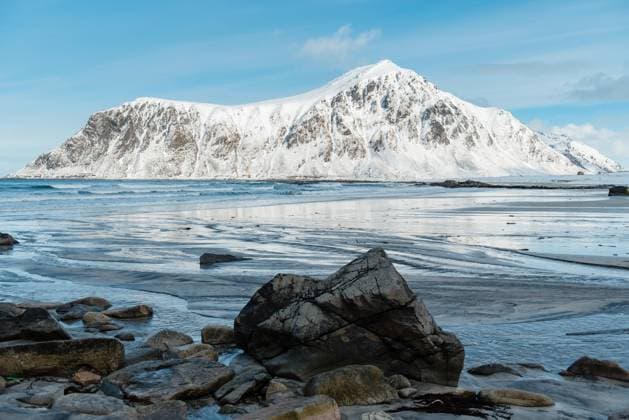 Creative Highlights World Snowy Mountain by the Sea Svolvær, Nordland, Norway R_JUCE250918-1834862-01