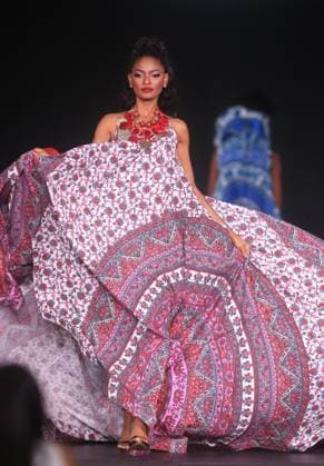 A model walks the runway wearing a creation by Zadd & Eastman brand during the second annual Hats & Heels event by Rotary Trinidad and Tobago Hats & Heels event IN Port of Spain, Trinidad and Tobago, 21 September 2025. The event, which commemorates the United Nations International Day of Peace, aims to support Rotary s peacebuilding initiatives, particularly its youth empowerment project and support initiatives. Hats & Heels, a fashion show to raise funds for youth projects !ACHTUNG: NUR REDAKTIONELLE NUTZUNG!  Copyright: xAndreaxDexSilvax USA4736 20250922-55017995580_1