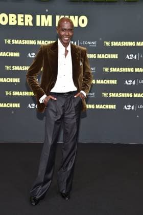 German premiere of THE SMASHJING MACHINE German premiere of THE SMASHJING MACHINE German premiere of THE SMASHJING MACHINE German premiere of THE SMASHJING MACHINE Arrival at the German premiere of THE SMASHJING MACHINE Bruce Darnell, US American choreographer and model in Berlin on, 22 09 2025 Photopress Mueller