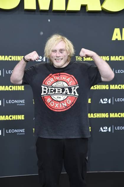 German premiere of THE SMASHING MACHINE Frederic Vosgroene DER NEANDERTALER at the German premiere of THE SMASHING MACHINE in Berlin Date 22 09 2025 Copyright: xEventpressxBerndtx