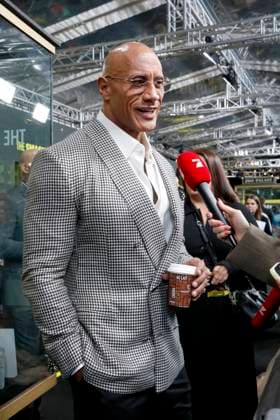 The Smashing Machine , movie premiere at the Zoo Palast, Berlin, 22 09 2025 Dwayne Johnson at the premiere of THE SMASHING MACHINE , at the Zoo Palast in Berlin on 22 09 2025 Berlin Zoo Palast Copyright: xAnitaxBuggex