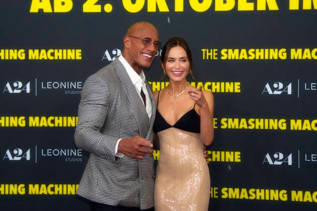 The Smashing Machine , movie premiere at Zoo Palast, Berlin, 22 09 2025 Dwayne Johnson, Emily Blunt, THE SMASHING MACHINE , Red Carpet for the German premiere at ZOO PALAST, Berlin, 22 09 2025 Berlin Zoo Palast Germany, germany Copyright: xChristianxBehringx