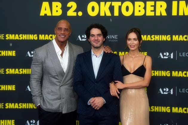 The Smashing Machine , movie premiere at Zoo Palast, Berlin, 22 09 2025 Dwayne Johnson, Emily Blunt and director Benny Safdie, THE SMASHING MACHINE , Red Carpet for the German premiere at ZOO PALAST, Berlin, 22 09 2025 Berlin Zoo Palast Germany, germany Copyright: xChristianxBehringx