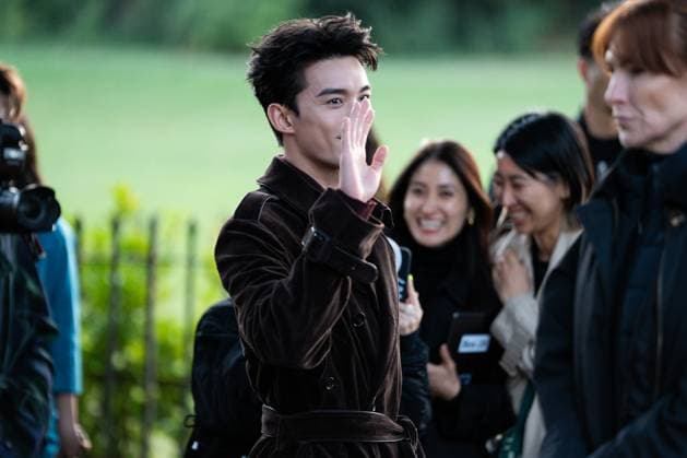 Burberry show at the London Fashion Week - 22 Sep 2025 Leo Wu attends the Burberry show during the London Fashion Week at Hyde Park. London United Kingdom Copyright: xLounisxTiarx xSOPAxImagesx _DSC7220