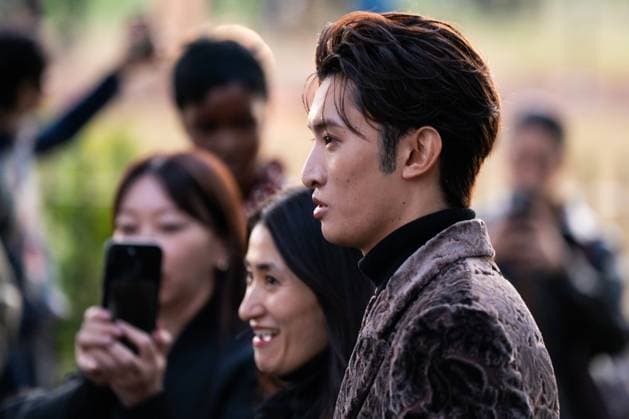 Burberry show at the London Fashion Week - 22 Sep 2025 Koji Mukai attends the Burberry show during the London Fashion Week at Hyde Park. London United Kingdom Copyright: xLounisxTiarx xSOPAxImagesx _DSC7295
